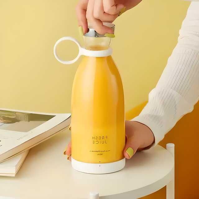 Rechargeable Mini Juicer – Powerful, Compact & Easy to Use